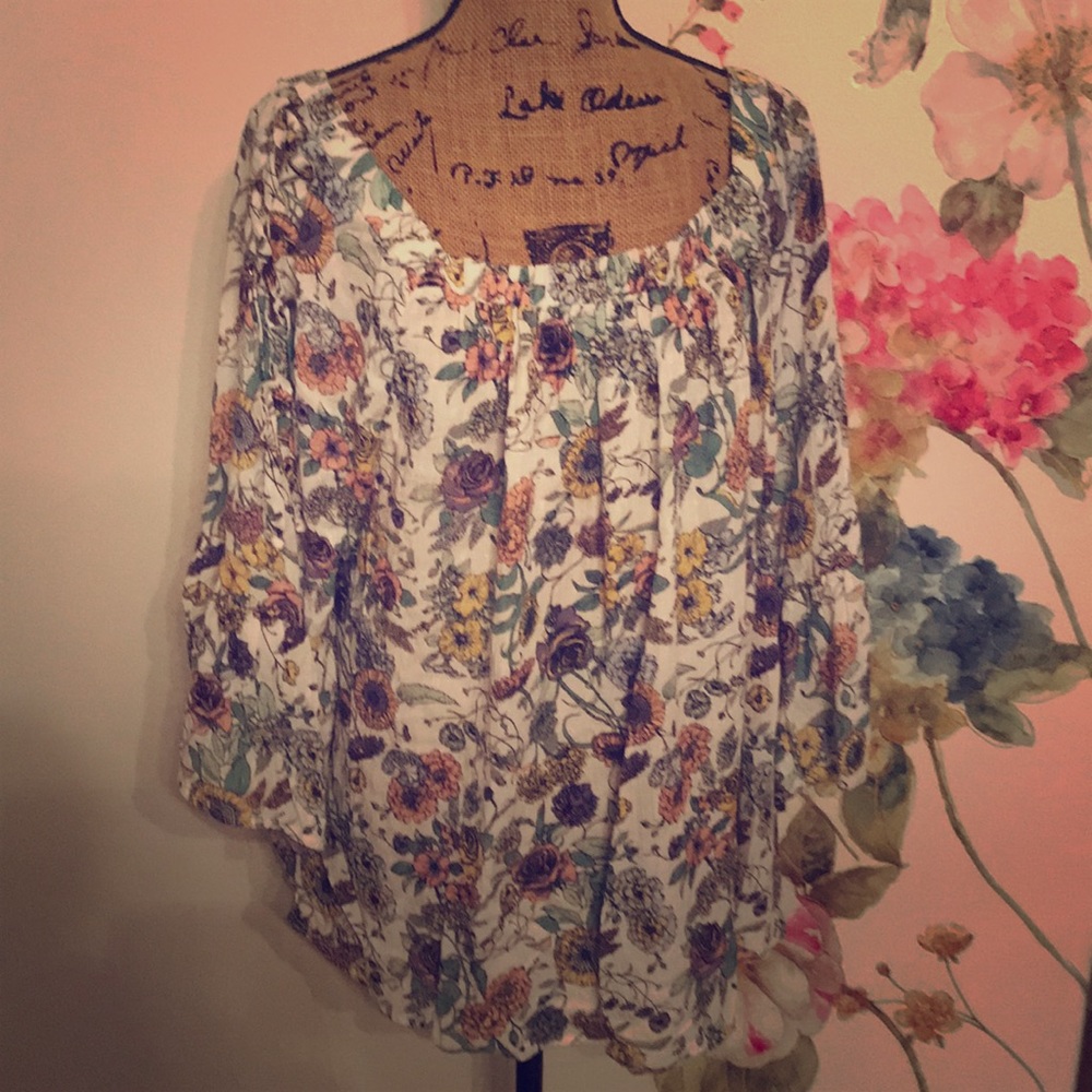 NWT Maurices top